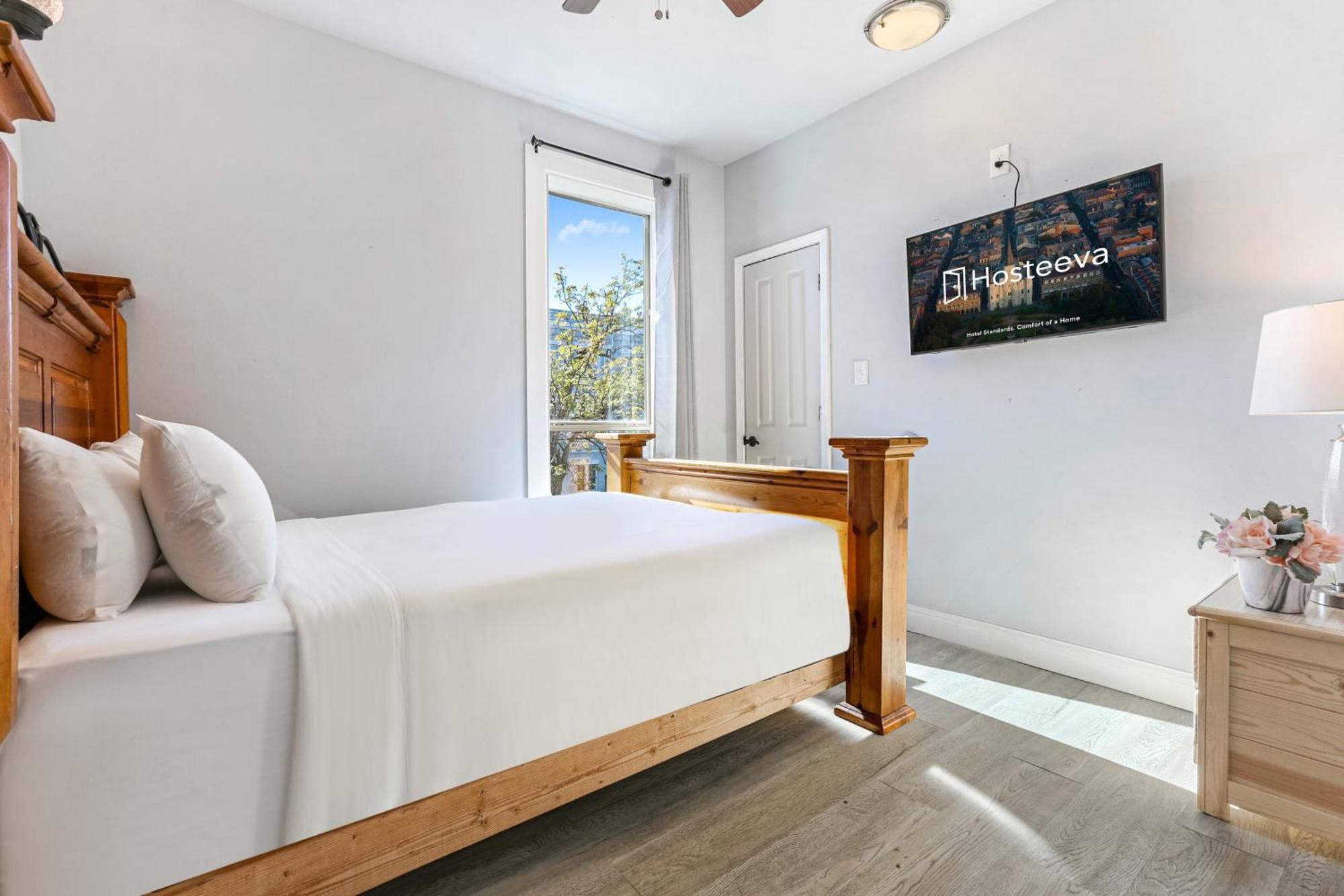 Baronne Street Spacious And Fully Furnished *
